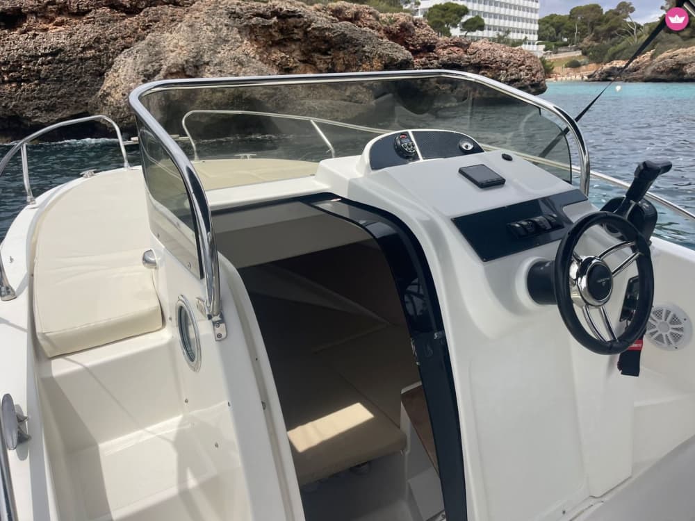 Mallorca’s Hidden Coves & Crystal Waters – A Full Day of Coastal Discovery