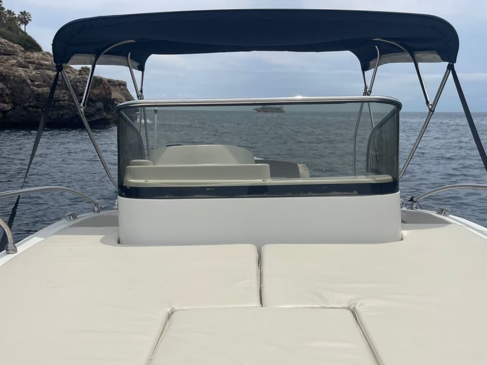 Mallorca’s Hidden Coves & Crystal Waters – A Full Day of Coastal Discovery