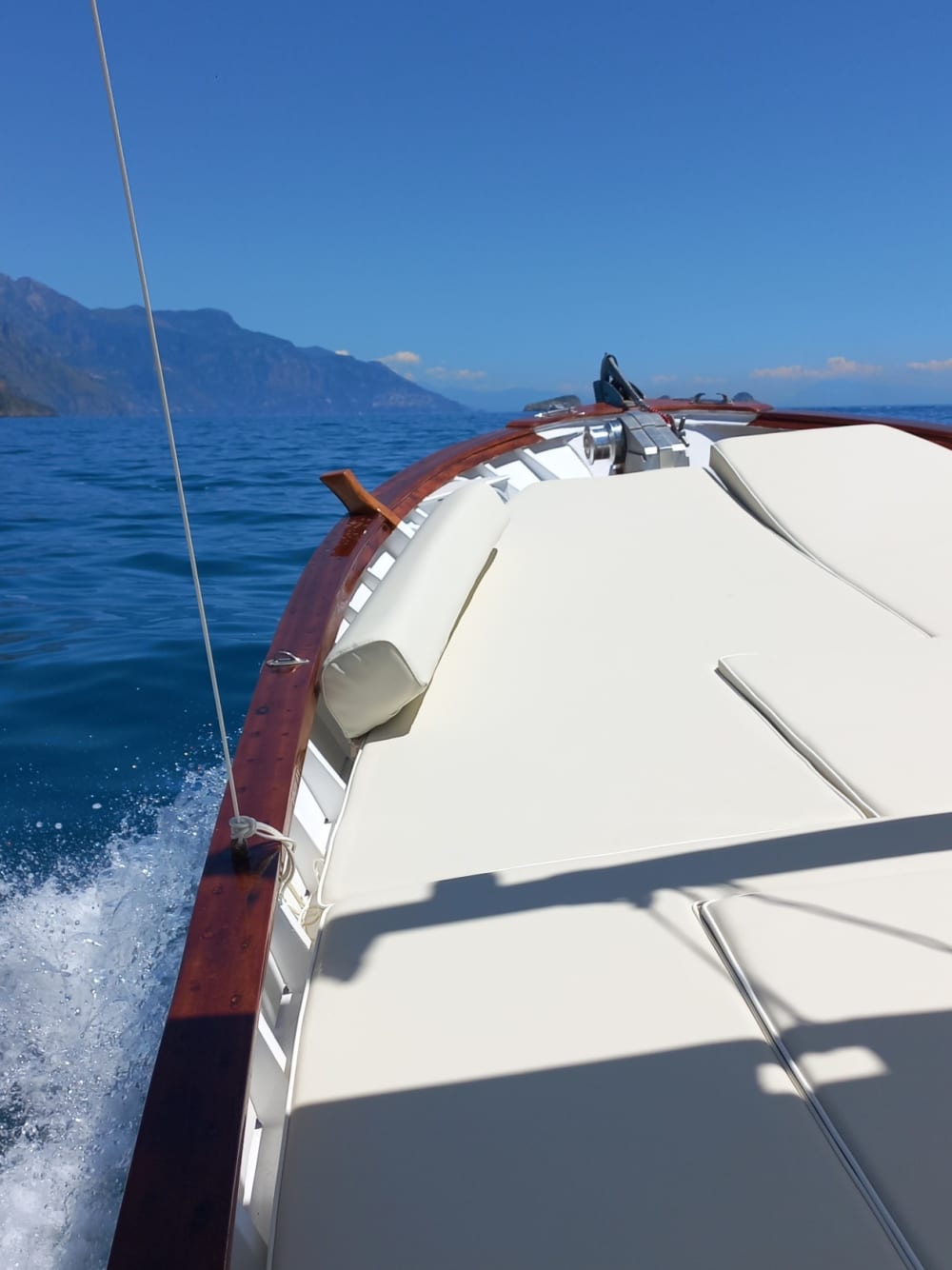 Una giornata alla scoperta di Nerano: puro relax sul blu italiano