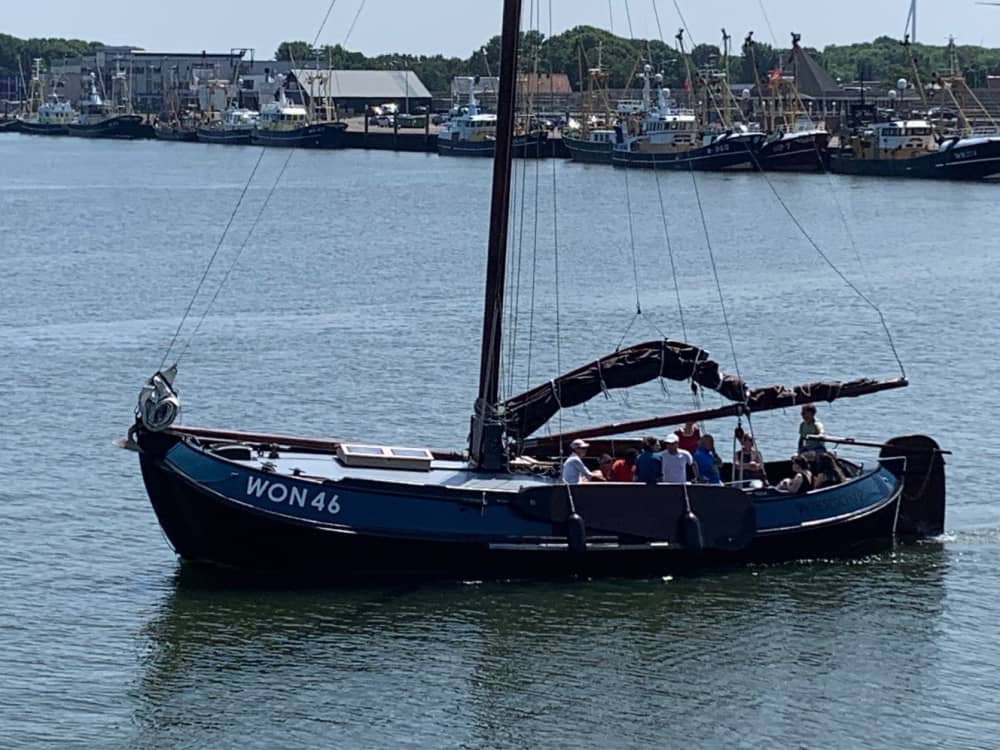 Geniet van een hele dag zeilen in Den Oever op een zeilboot.
