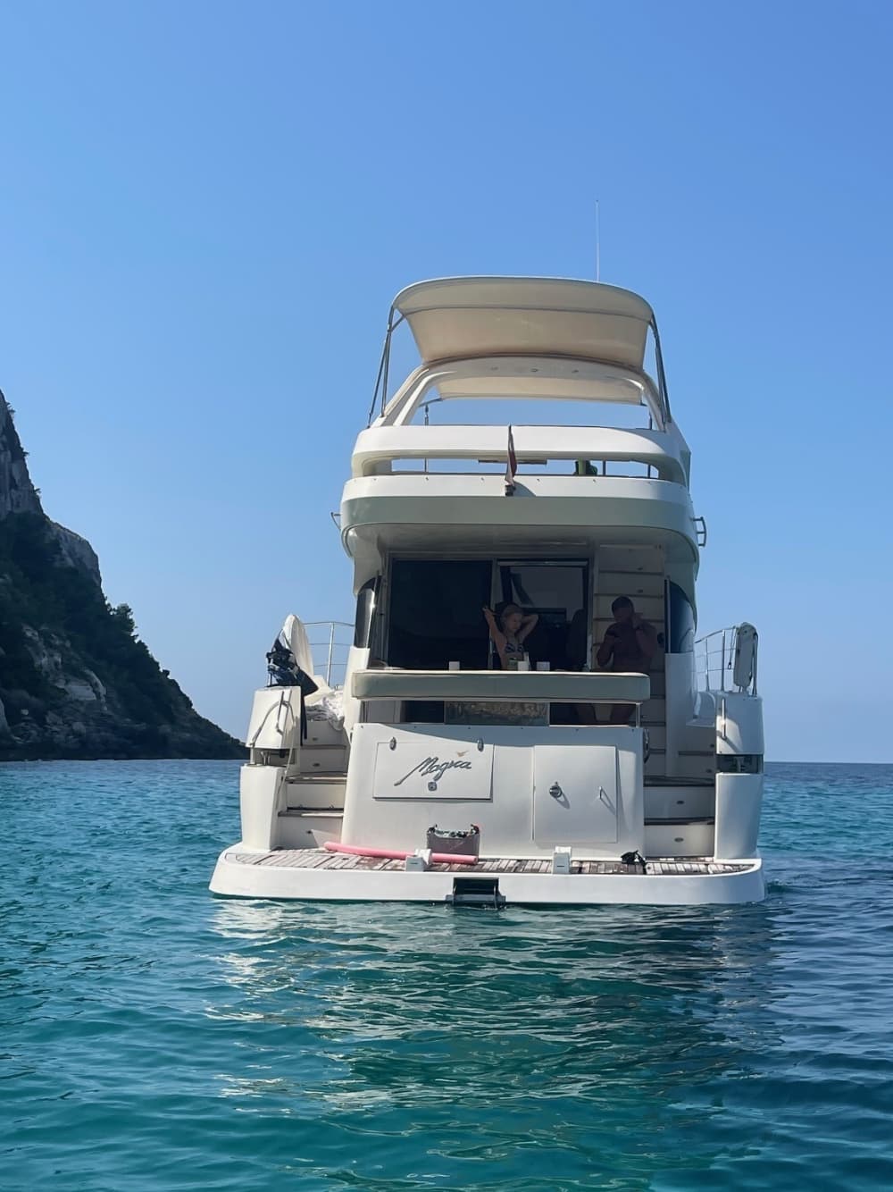 8h of Hidden Coves, Crystal Waters & Full-Day Escape