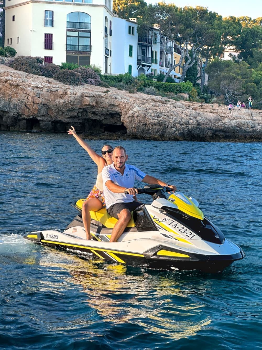 8h of Hidden Coves, Crystal Waters & Full-Day Escape