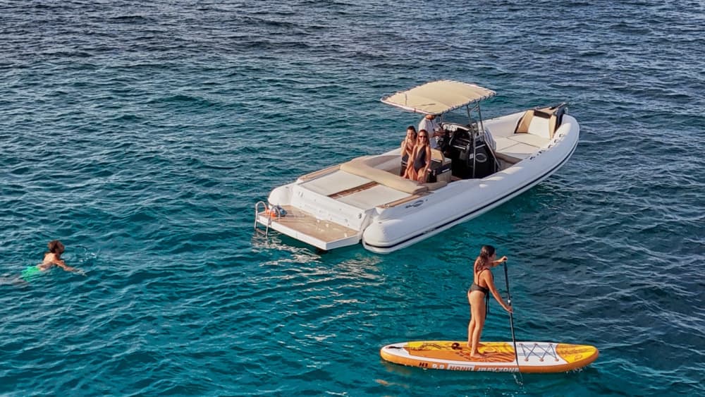 4 uur zonneschijn rond Palermo op een motorboot
