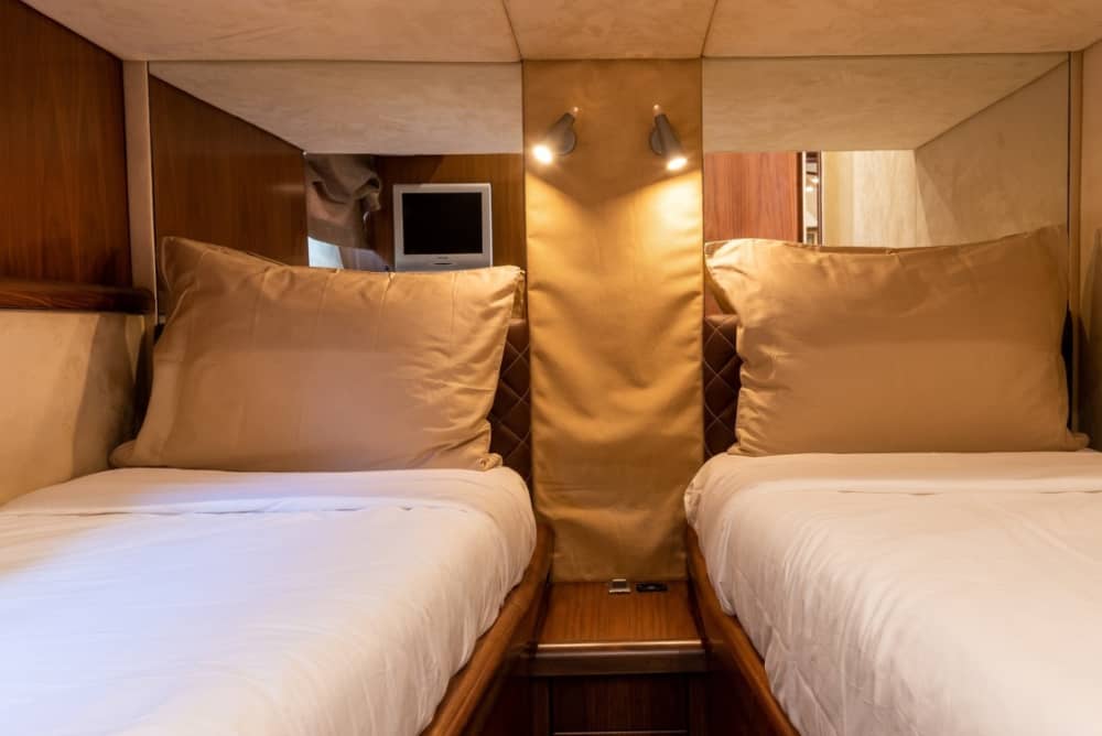 Prywatny rejs półdniowy – luksusowa ucieczka na pokładzie Sunseeker Predator 72