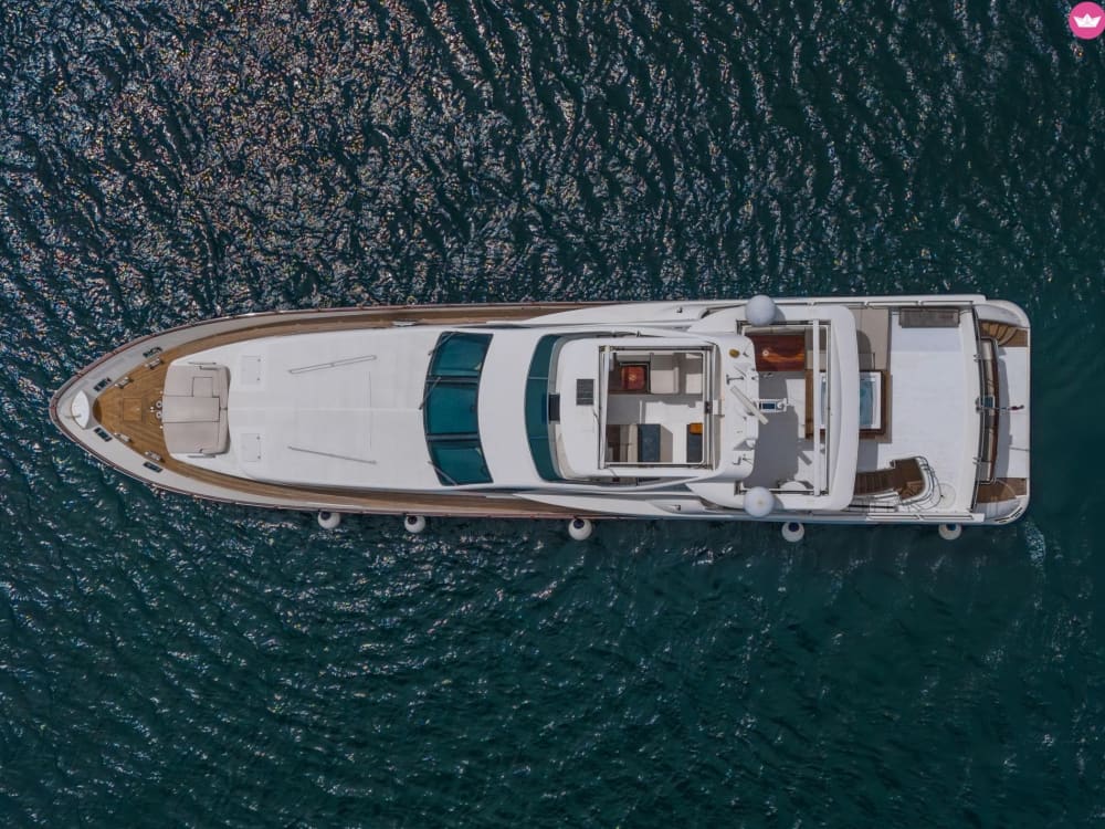 Private 4-Hour Megayacht Experience: Direct Beach Boarding from any Hotel Beach at Peninsula Papagayo or Flamingo area