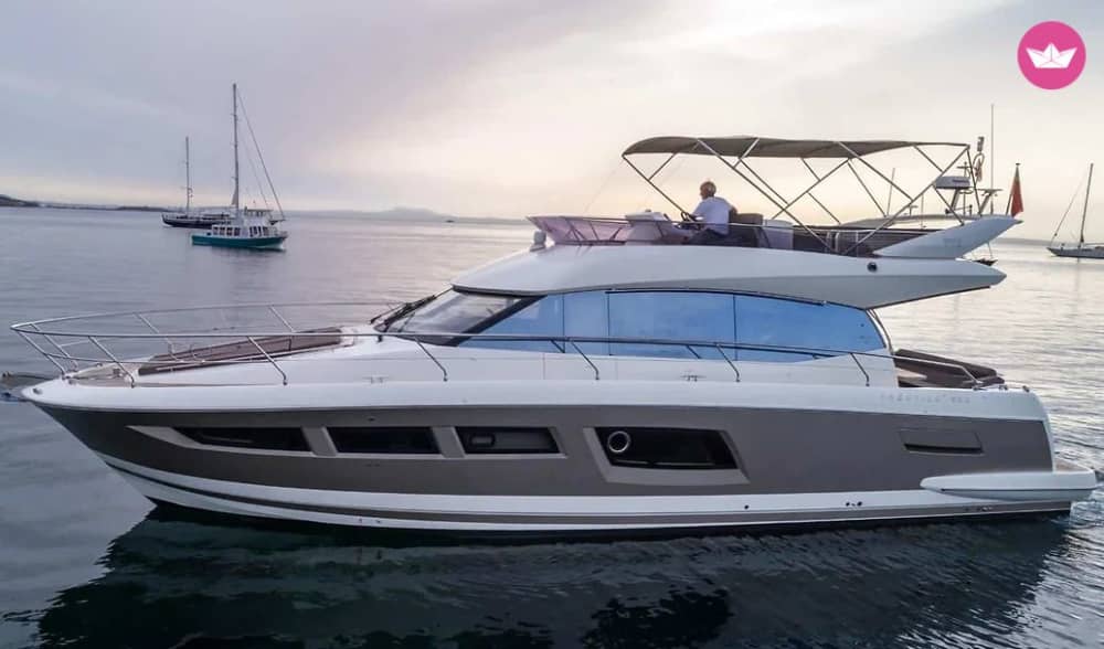 Journée luxe en mer avec skipper – Côte d’Azur