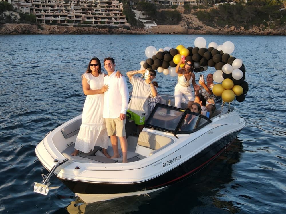 Halbtägige Bootstour in Santa Ponsa mit einem Motorboot