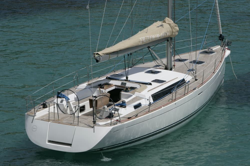 Enjoy a full day on a sailboat in Gruissan