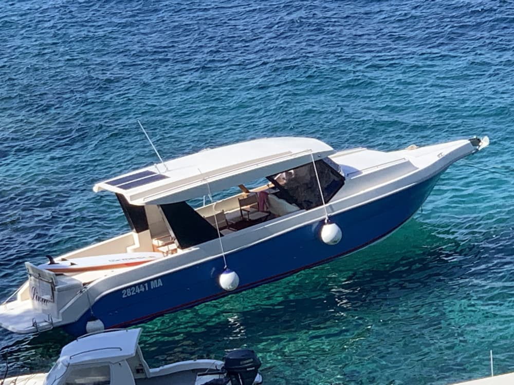 Your day in Podgora, Split-Dalmatia County: Rent a motorboat for 9h of discovery