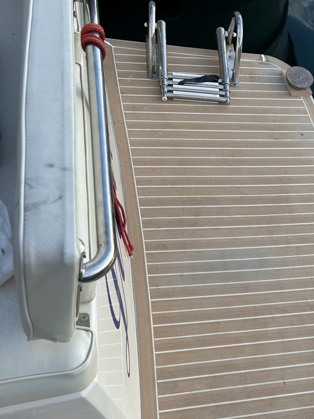 Your day in Podgora, Split-Dalmatia County: Rent a motorboat for 9h of discovery