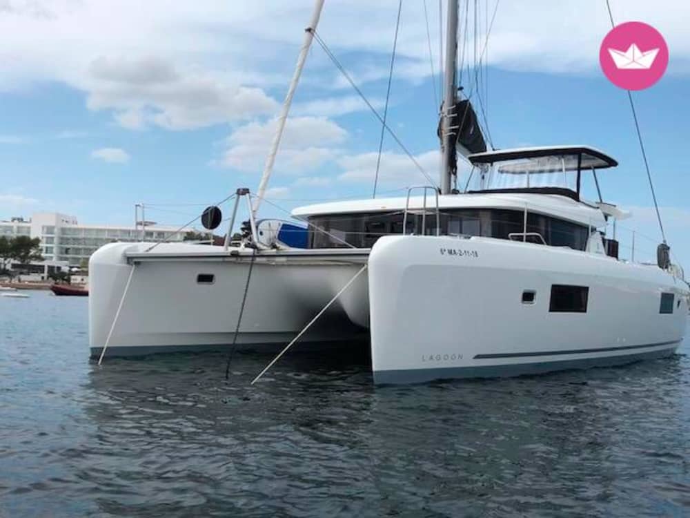 Explora las Islas Baleares: navegación de ensueño entre Ibiza y Formentera