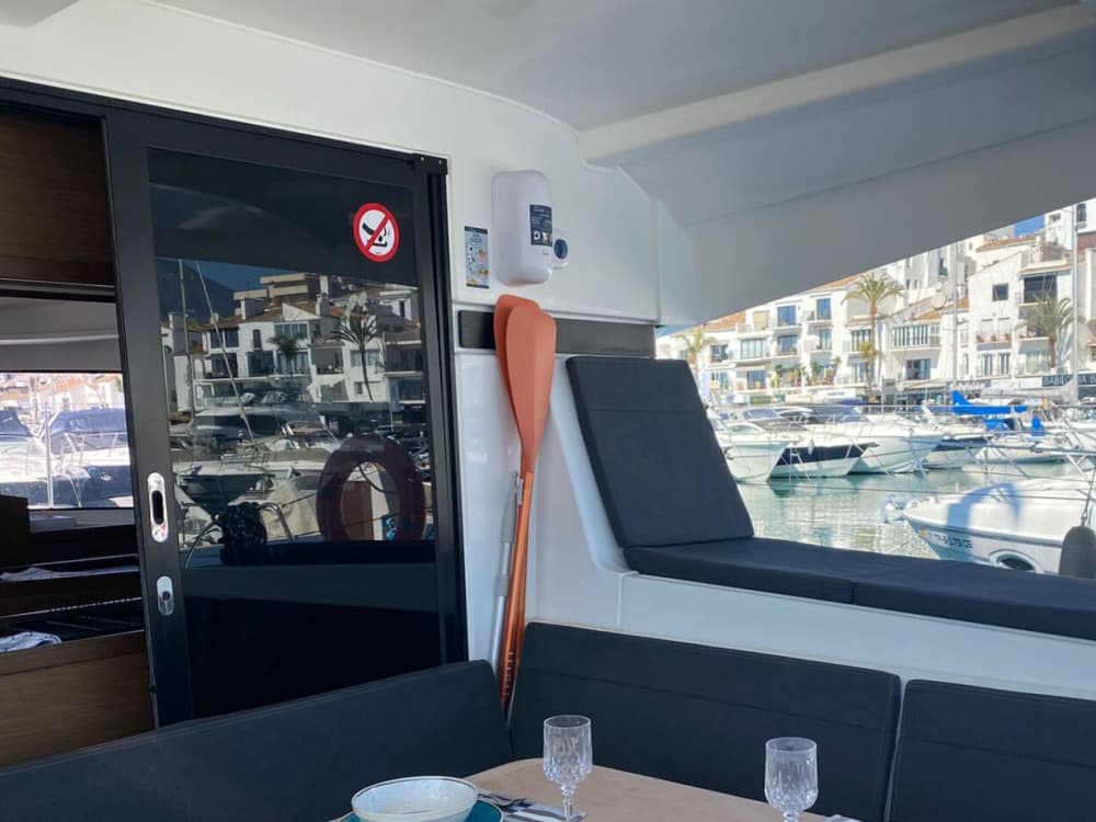 Explora las Islas Baleares: navegación de ensueño entre Ibiza y Formentera