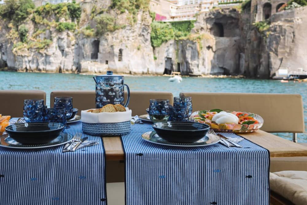 Tour in barca di un giorno intero a Capri e Positano