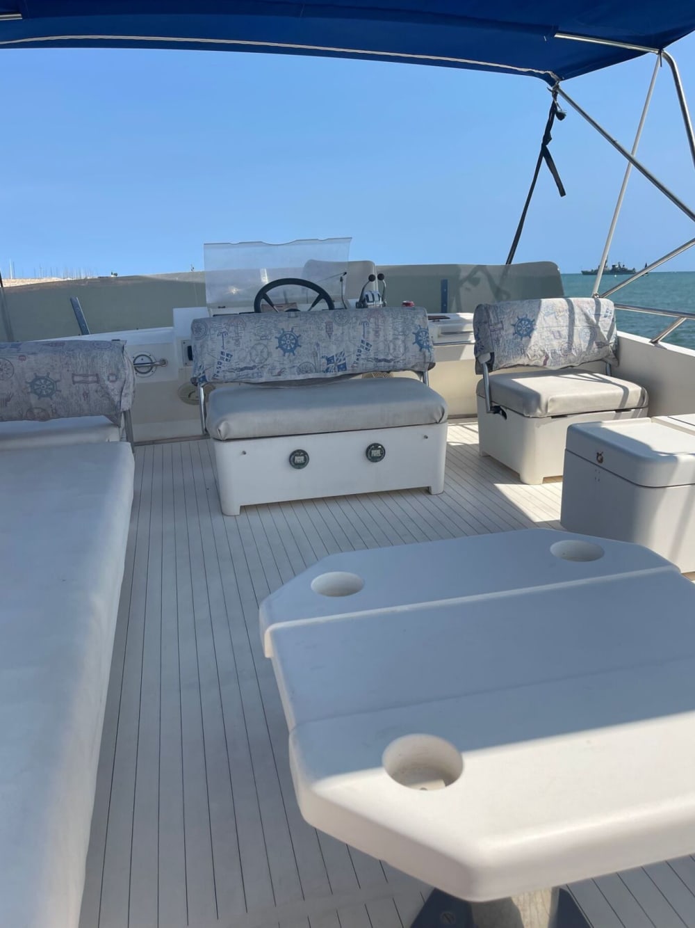 Fuga nel Mediterraneo: tour privato in barca di 4 ore da Valencia