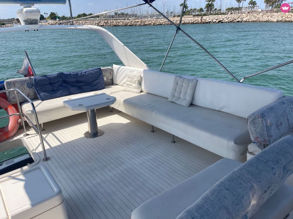 Fuga nel Mediterraneo: tour privato in barca di 4 ore da Valencia