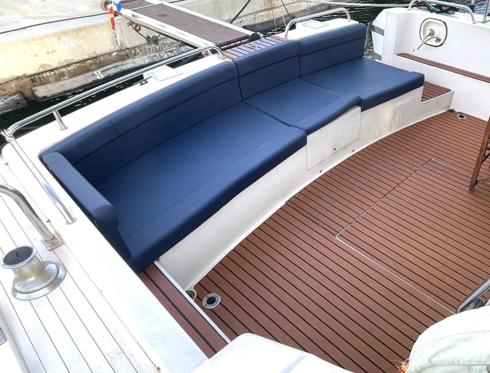 Fuga nel Mediterraneo: tour privato in barca di 4 ore da Valencia