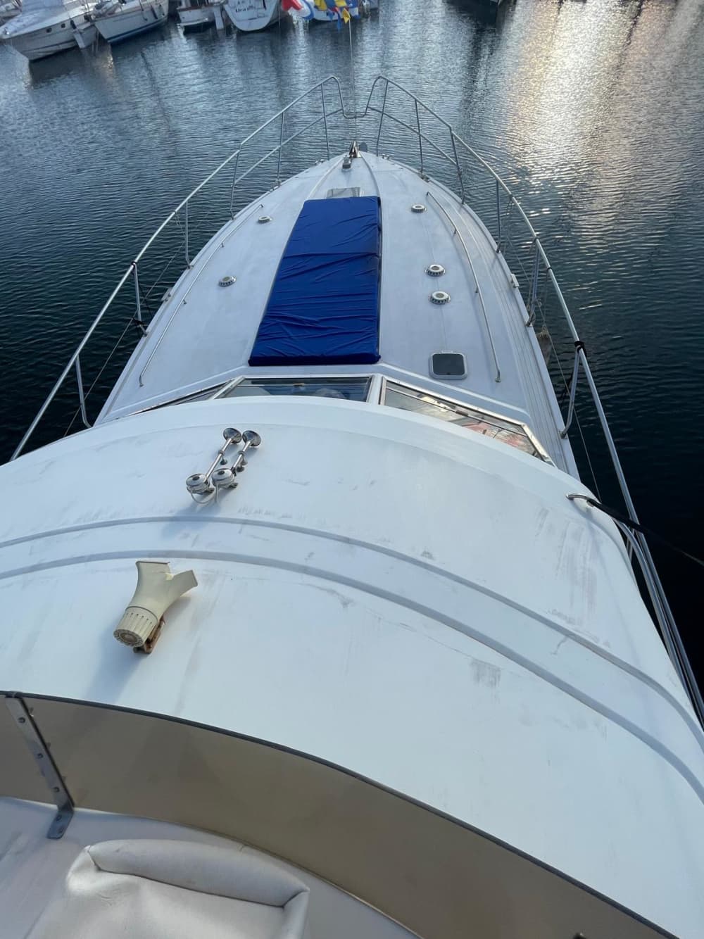 Fuga nel Mediterraneo: tour privato in barca di 4 ore da Valencia