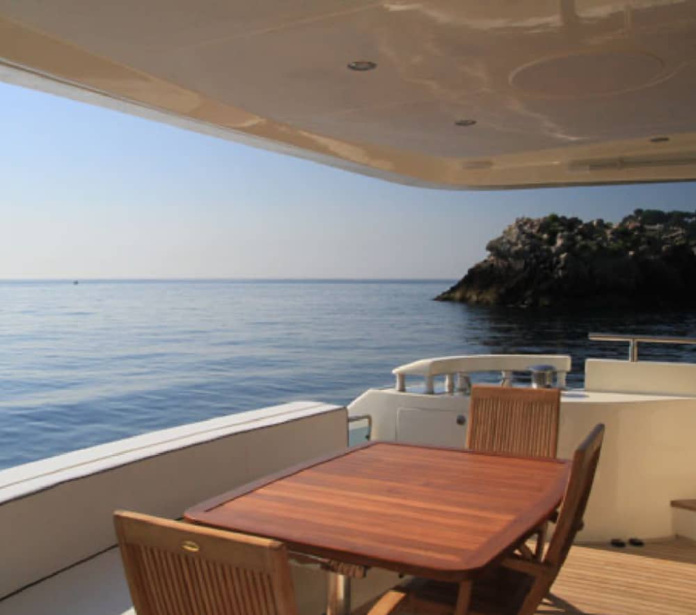 Siracusa e Ortigia in grande stile: noleggio di uno yacht per un'intera giornata