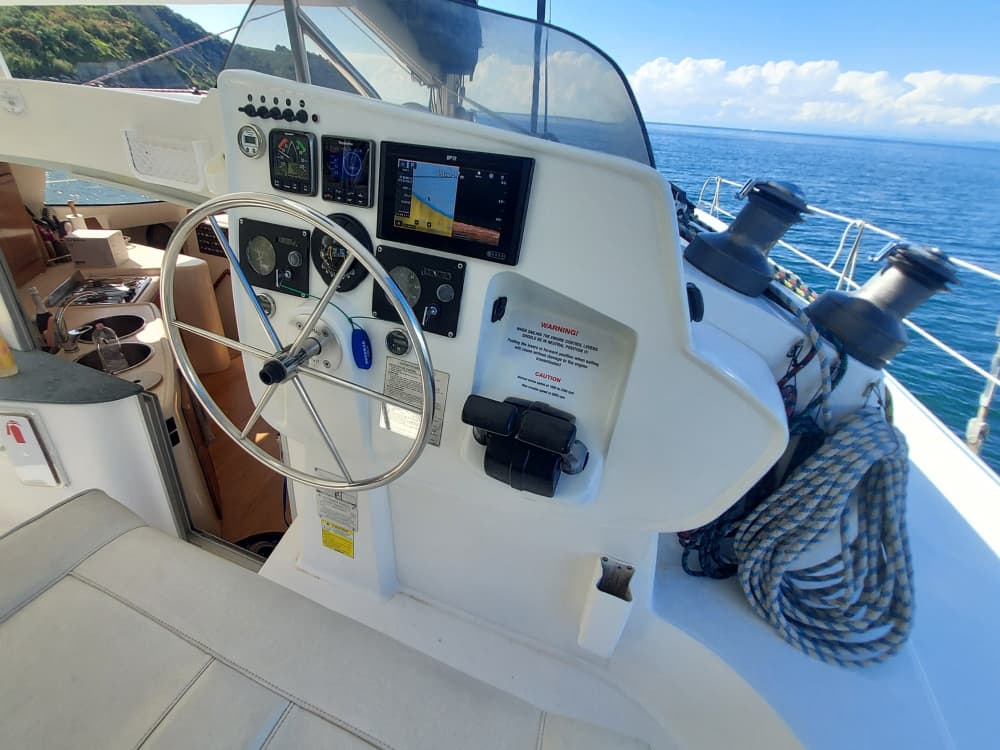 Neem 9 uur de tijd om de verborgen magie van Izola vanaf de golven te ontdekken.