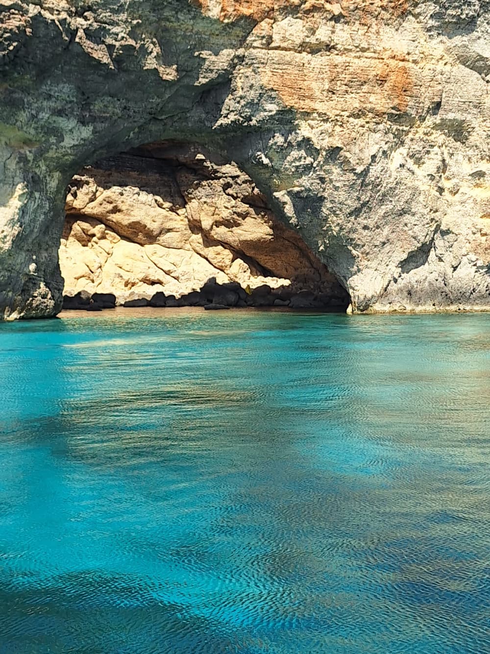 Exclusive Full-Day  Boat Trip: Comino, Blue Lagoon, Crystal Lagoon & Hidden Caves