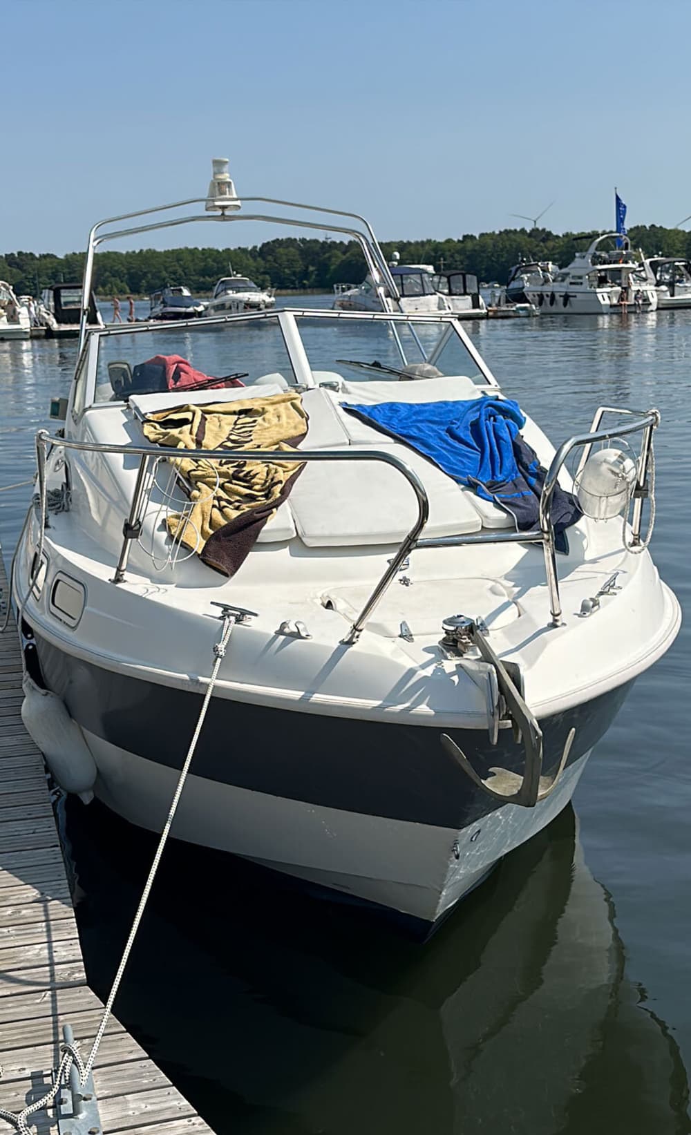 Passeio de barco de meio dia em Grünau em uma lancha.