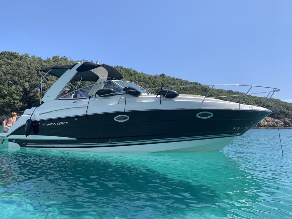 4 horas de sol em Sotogrande num barco a motor