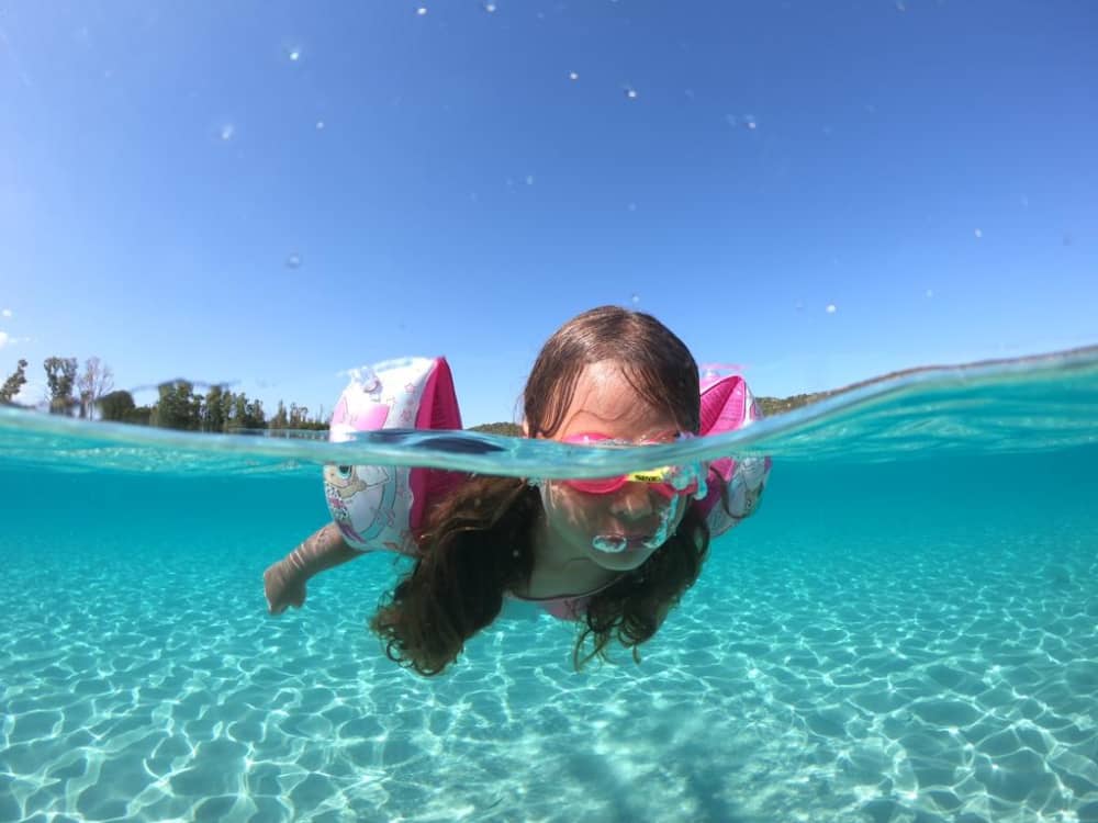 Rejs minijachtem: odkryj Punta Molentis oraz najpiękniejsze plaże i wyspy Villasimius.