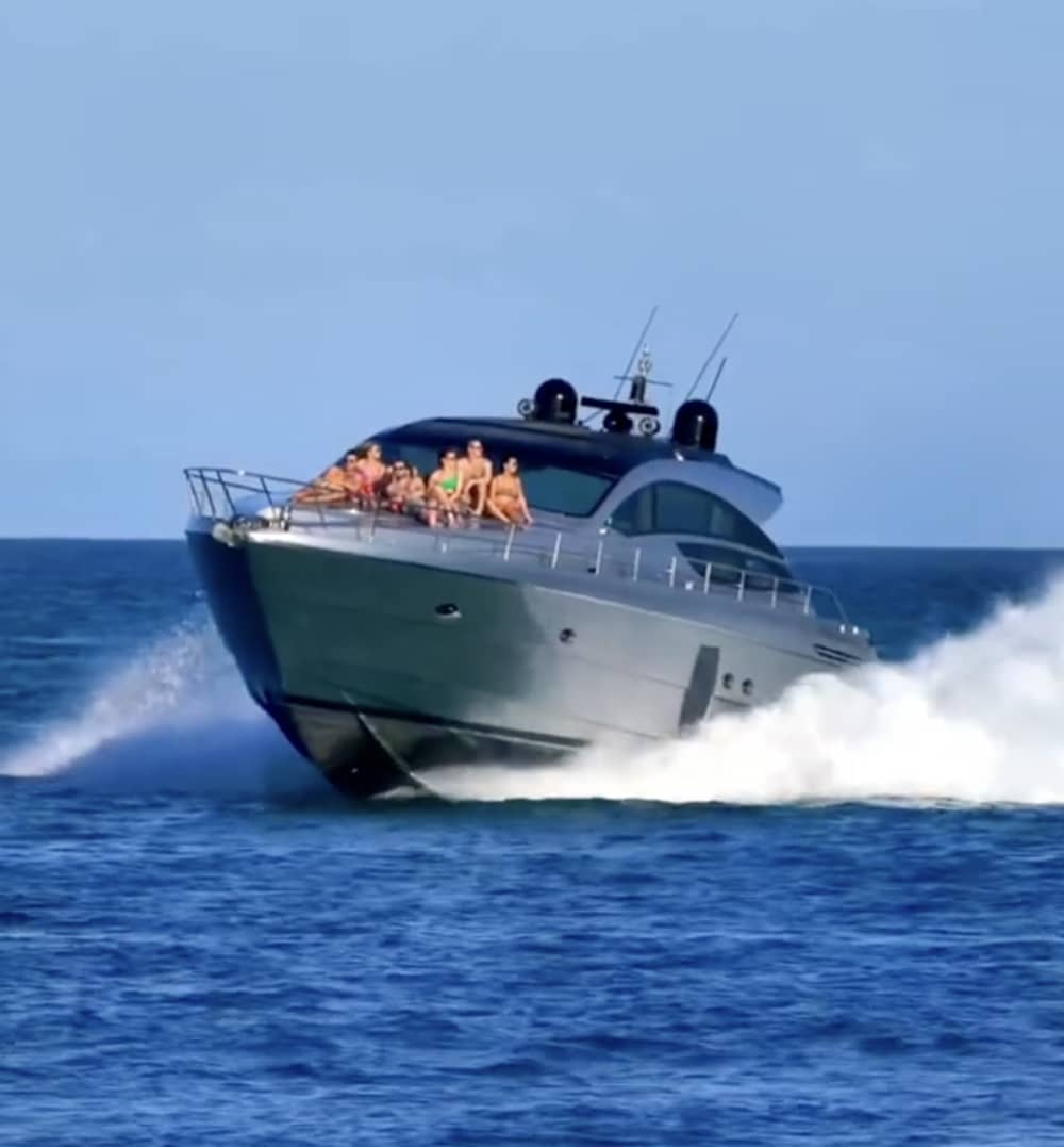 Sunset cruise between the Lérins Islands and the Bay of Cannes