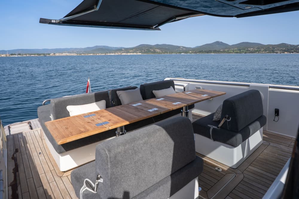 Få varje ögonblick att räknas: En heldag i solen runt Sainte-Maxime på en motorbåt