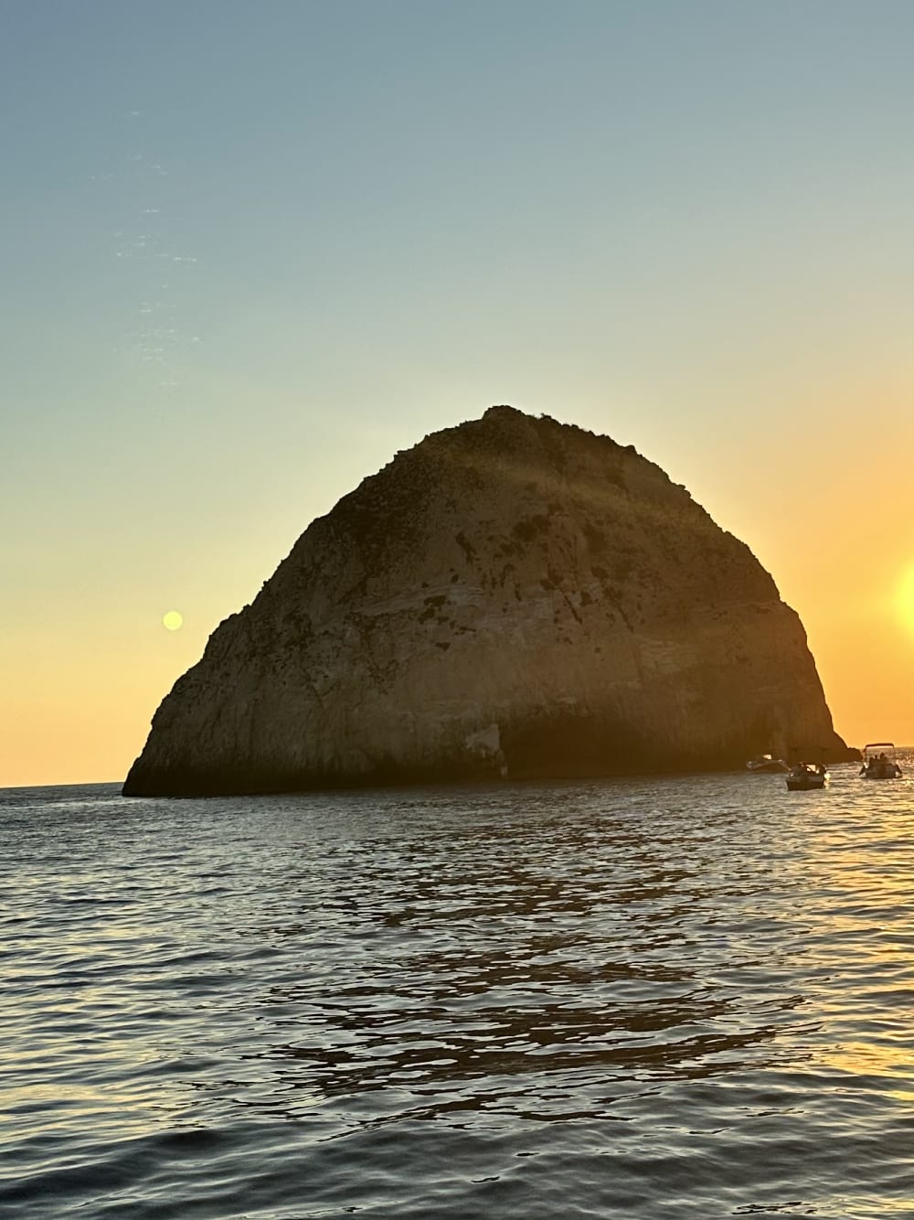 Quick Escape to Paradise: Private 3-Hour Cruise