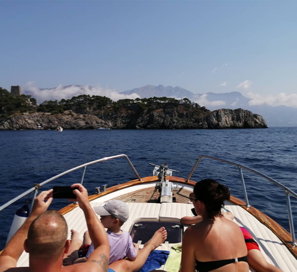 Passeio pela Costa Amalfitana
(Nerano-Positano+Amalfi-Nerano)