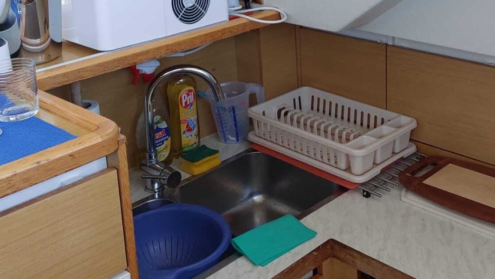 Sea, Love & Sun: A full day of emotions on a motorboat