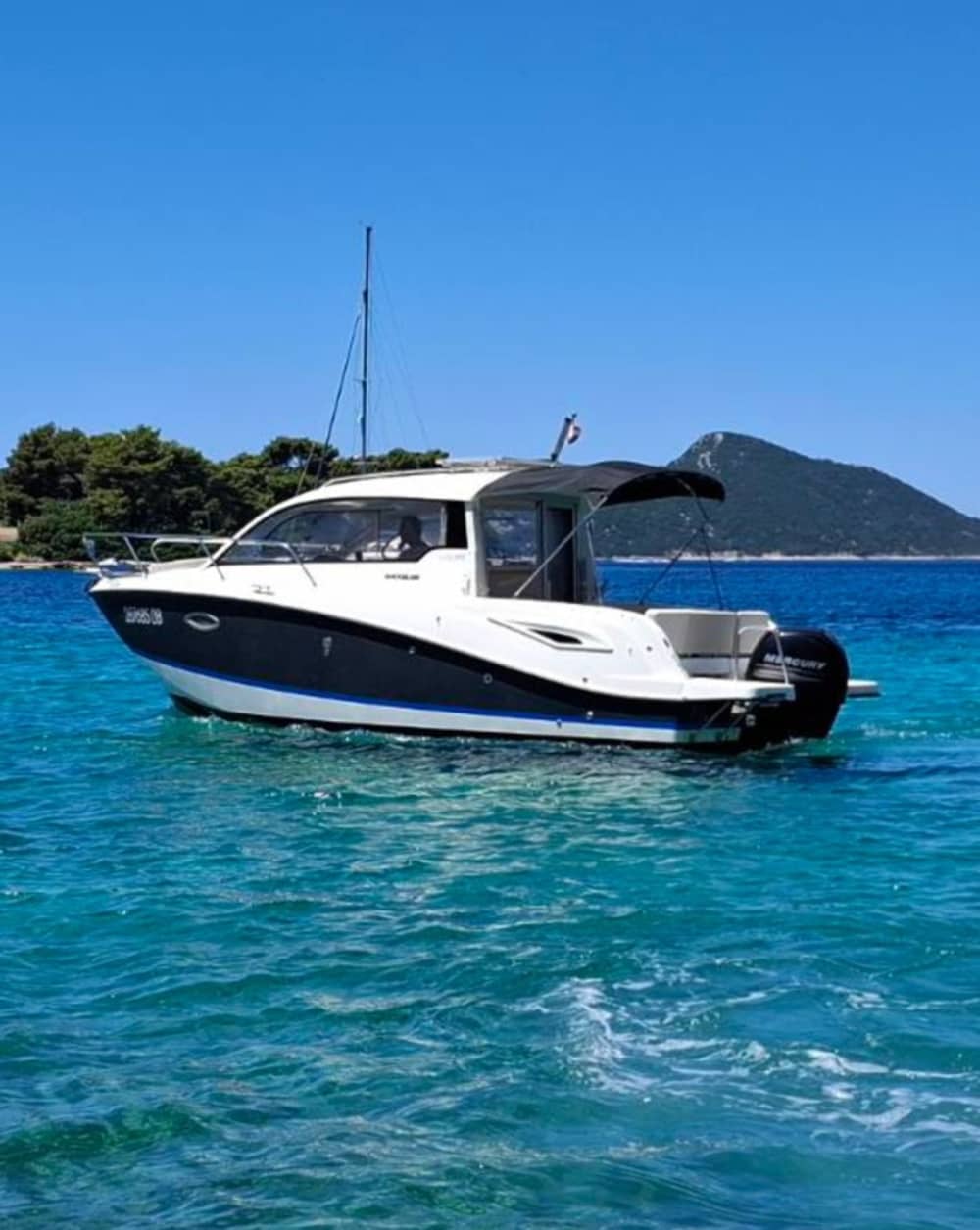 Discover Dubrovnik's shores: A complete day trip aboard a motorboat