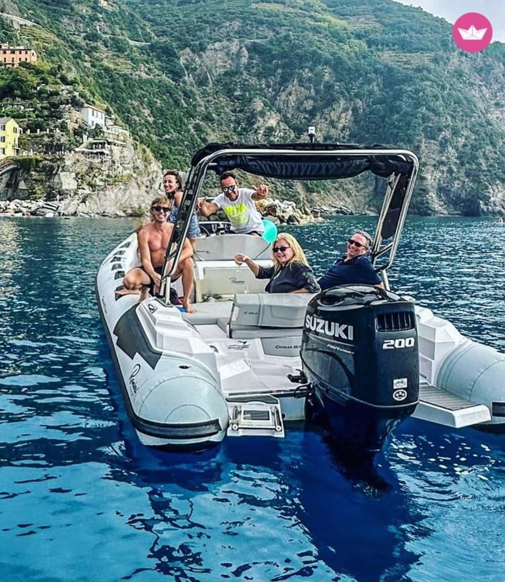 Your day in La Spezia: Rent a motorboat for 8h30 of discovery