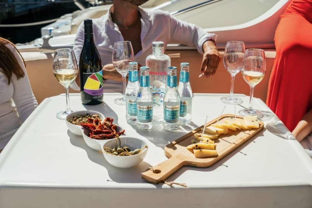 Ontdek Palermo tijdens een 7-uur durende boottocht op een motorboot.