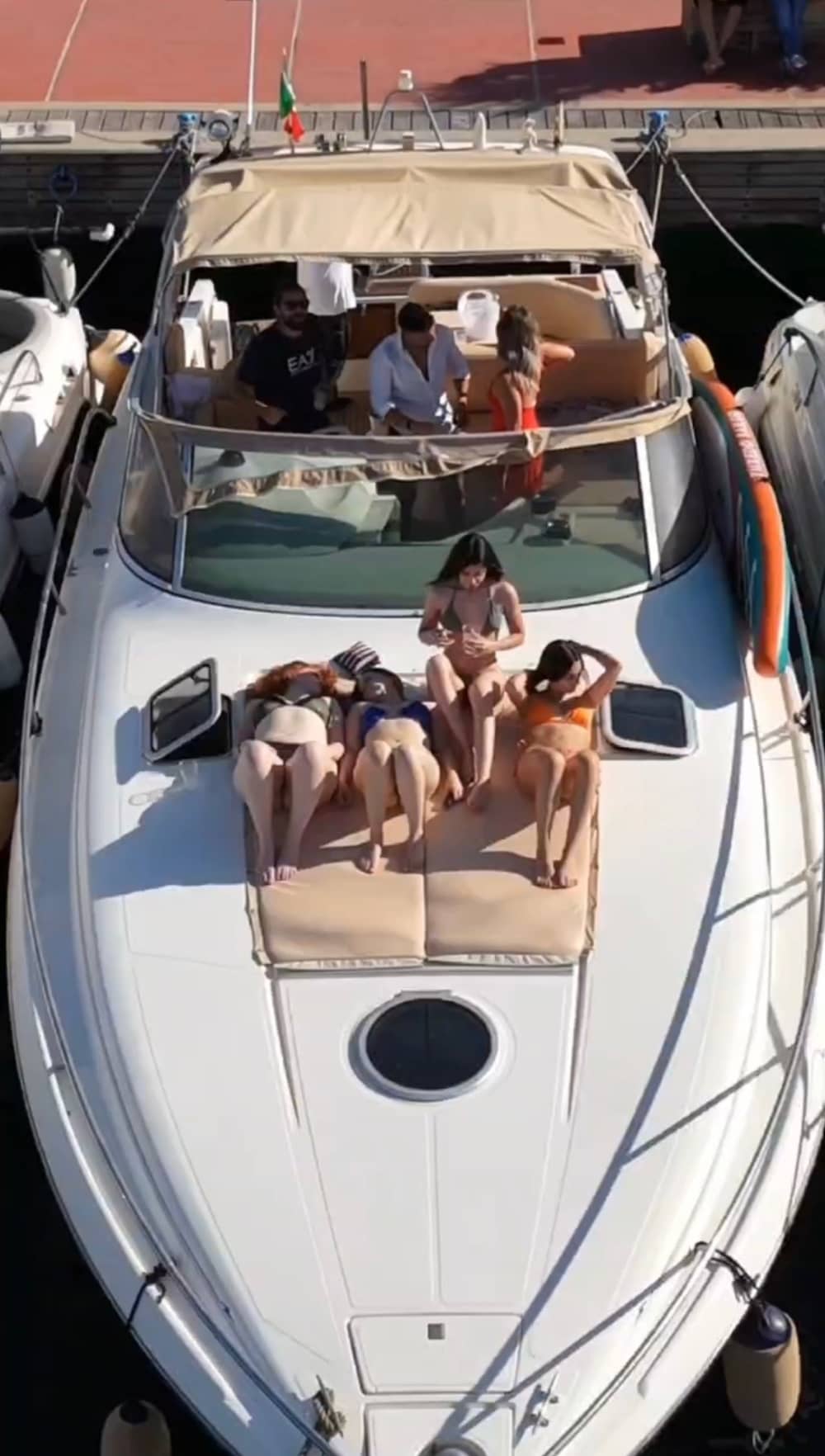 Ontdek Palermo tijdens een 7-uur durende boottocht op een motorboot.