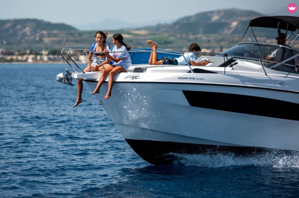 East Gulf of Corinth Full-Day Cruise from Kiato