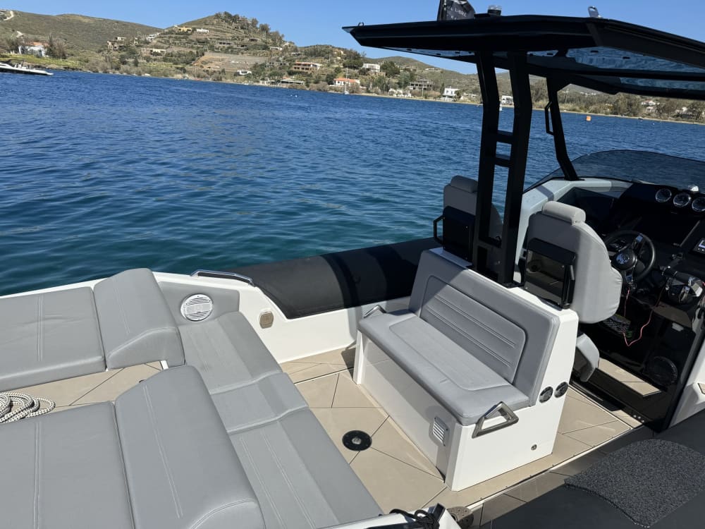 One day in Athens you can have the opportunity to travel to an island, swim, eat, enjoy your wine while sunbathing on the boat and return at sunset enjoying beautiful, unique moments.