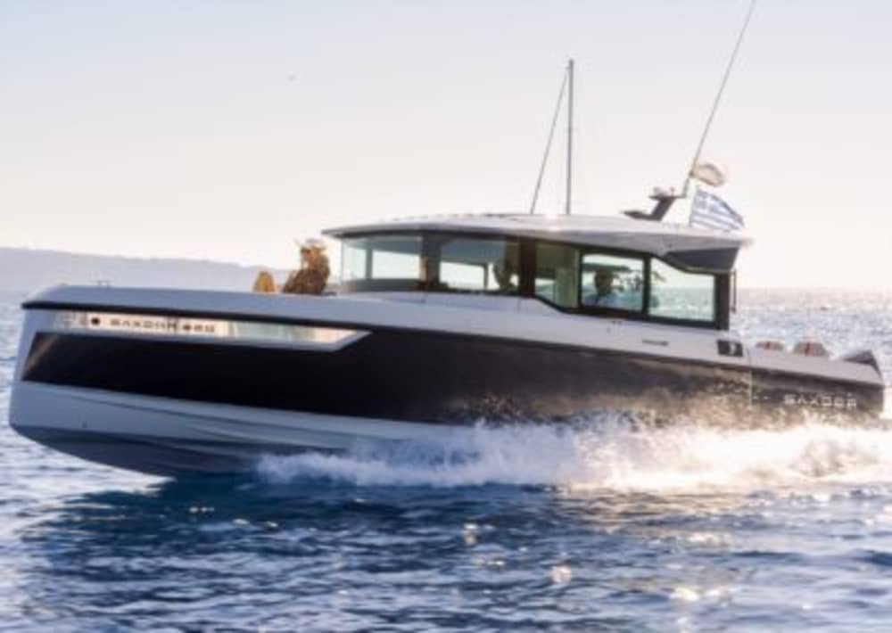 Délices grecs : plateaux de mezzés et boissons à l'ouzo