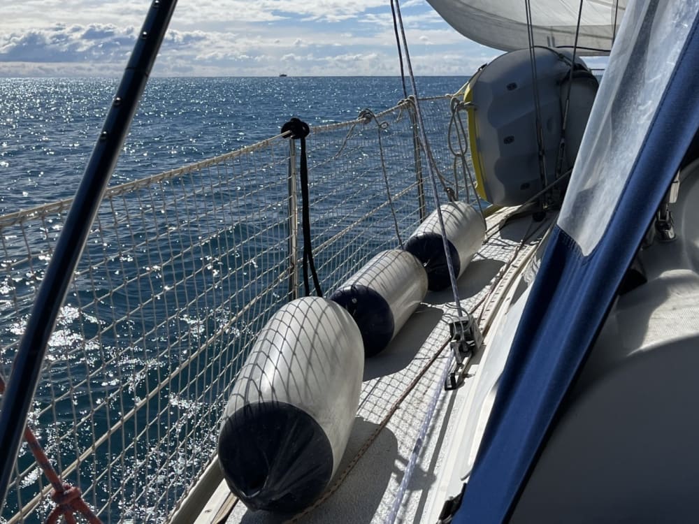 Отдохните в Ментоне: 8 часов солнца на парусной лодке.