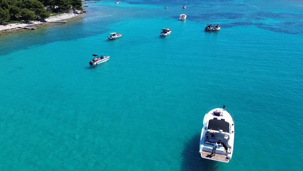 Heldags exklusiv kryssning: Utforska Veli Drvenik Blue Lagoon, Šolta & Čiovo från Split