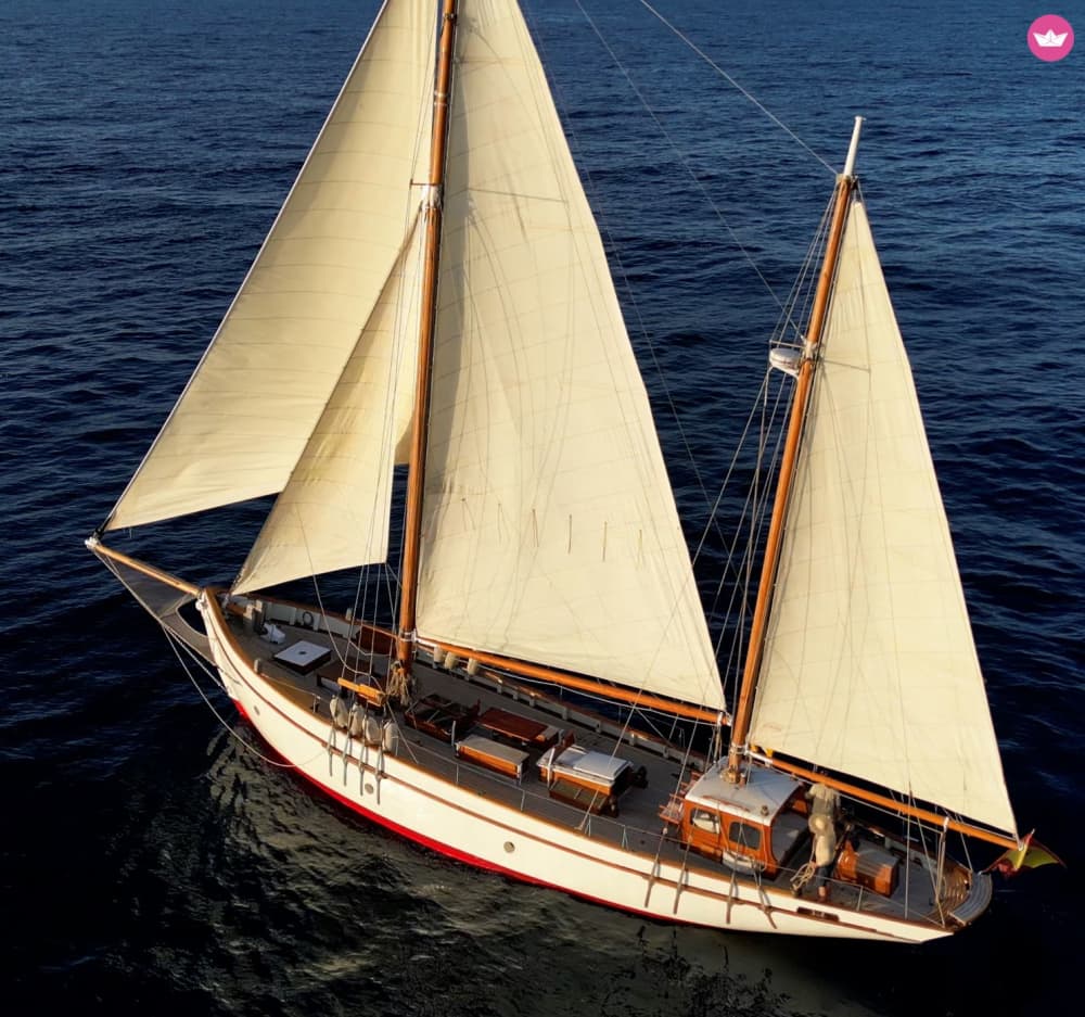 Ηρεμία Ηλιοβασιλέματος – Πολυτελής Κρουαζιέρα 2 ωρών από το Σόλερ