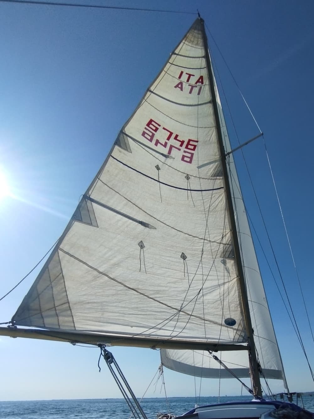 Experiencia de navegación de día completo en Monfalcone.