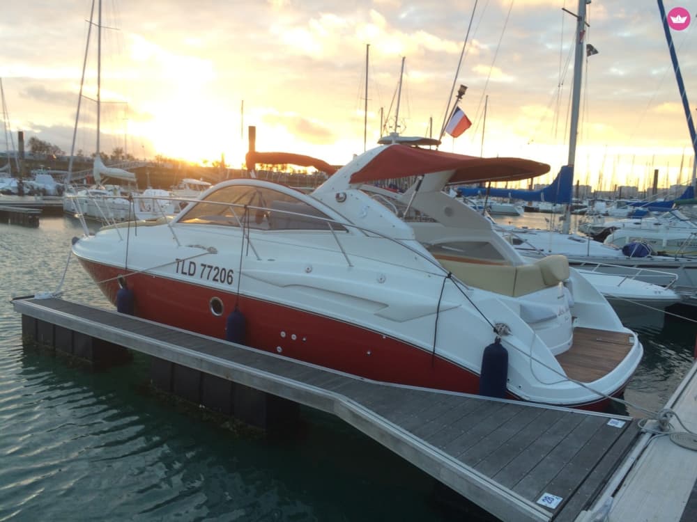 Relax in Saint-Martin-de-Ré: 8h30 of sun on a motorboat