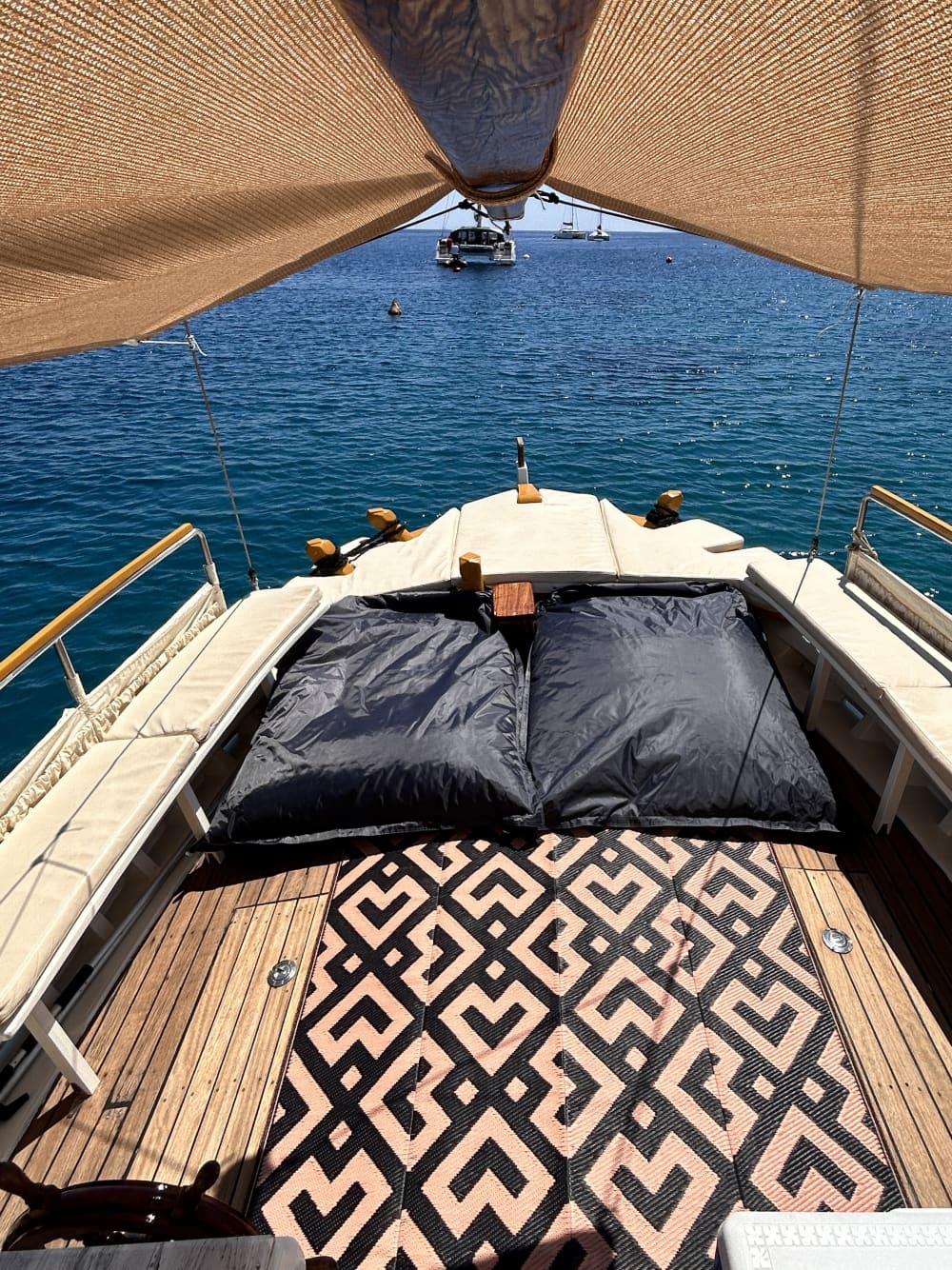 All-Day Cruise to Delos & Rhenia on a Traditional Boat