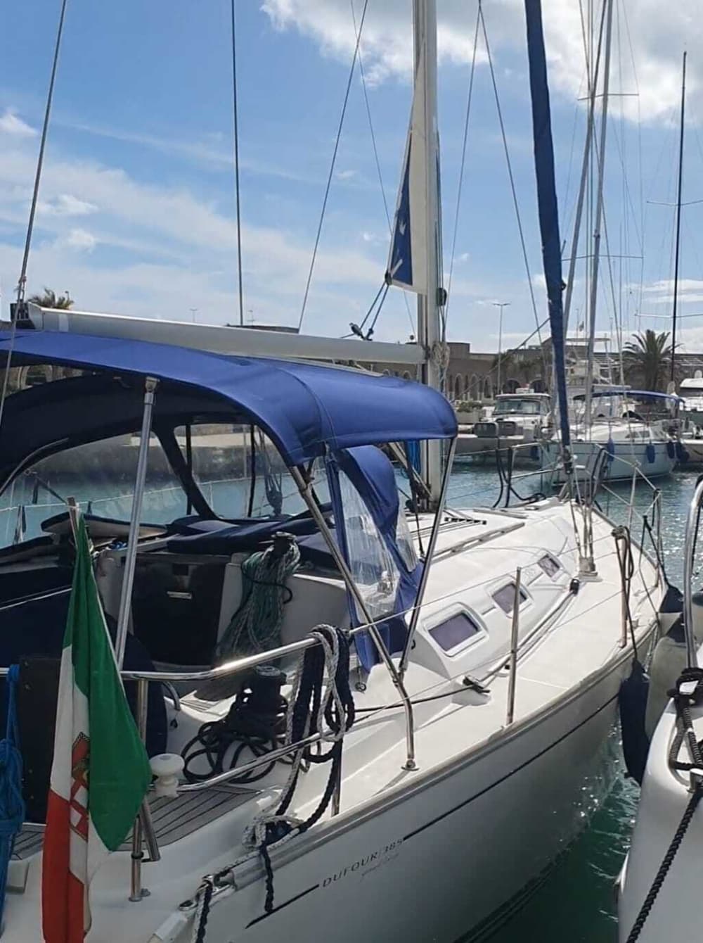 Sorrento Day Trip by Sailing Boat with Aperitif