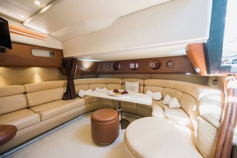 Descubra La Paz em um passeio de lancha de 9 horas.