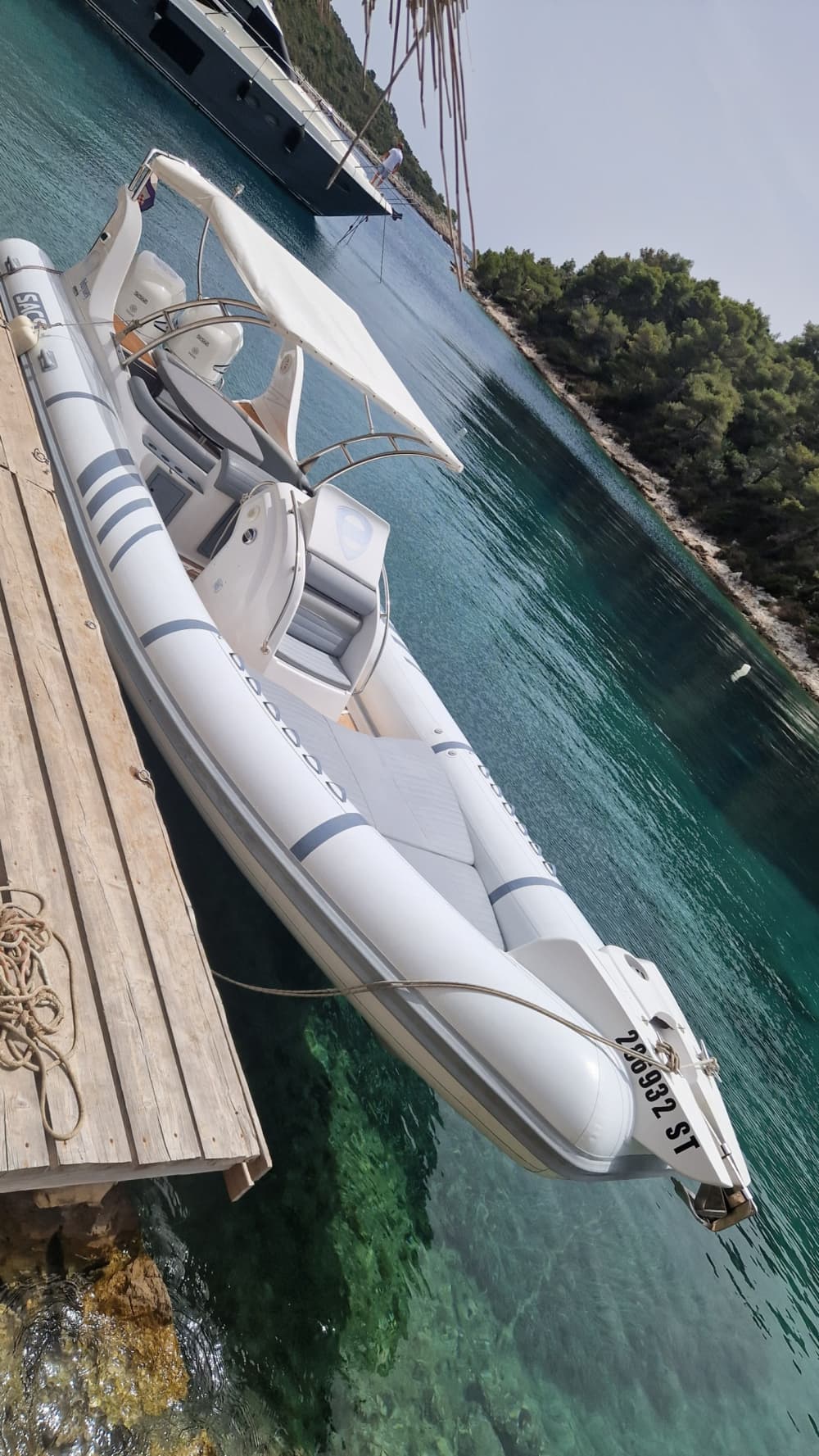 Desfrute de 7h30 em uma lancha em Hvar.