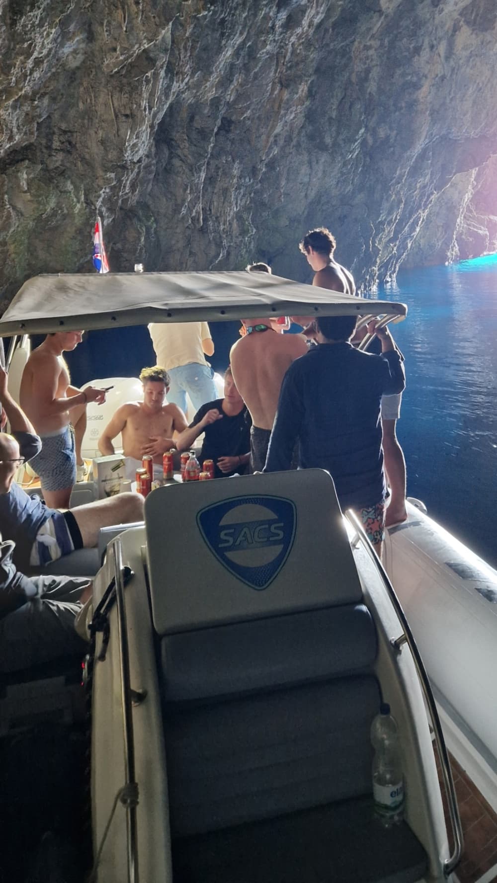 Desfrute de 7h30 em uma lancha em Hvar.