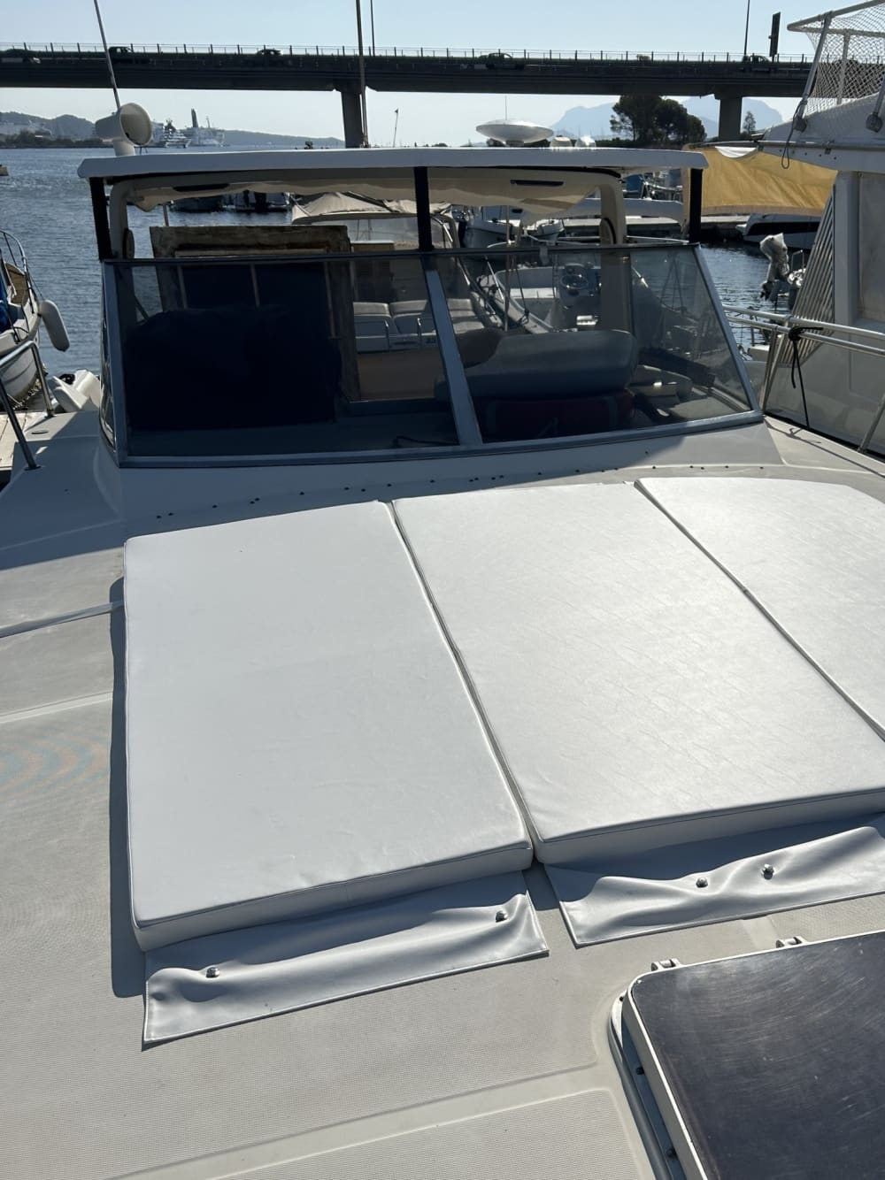 Ein Tag rund um Olbia: Genießen Sie 8 Stunden Entdeckungstour mit dem Motorboot